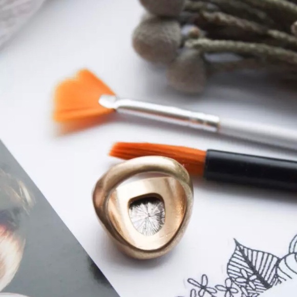 🆕 NIKA Abstract Face Ring - Picture 7 of 8